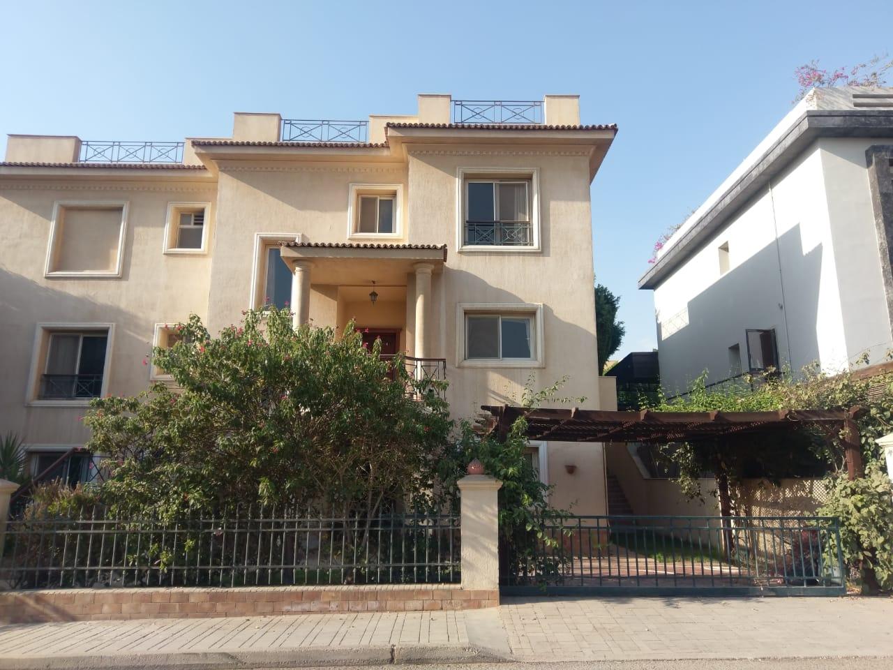 for rent villa 600m in katameya heights.